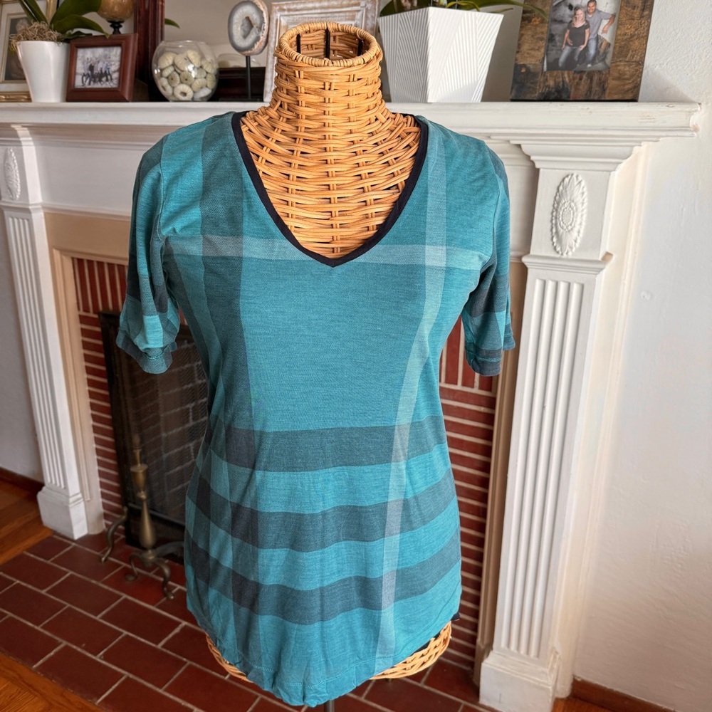 Burberry nova check teal reversible vneck top Small/medium